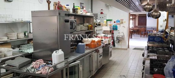 320m² House in Marsaxlokk, Malta No. 2526 4