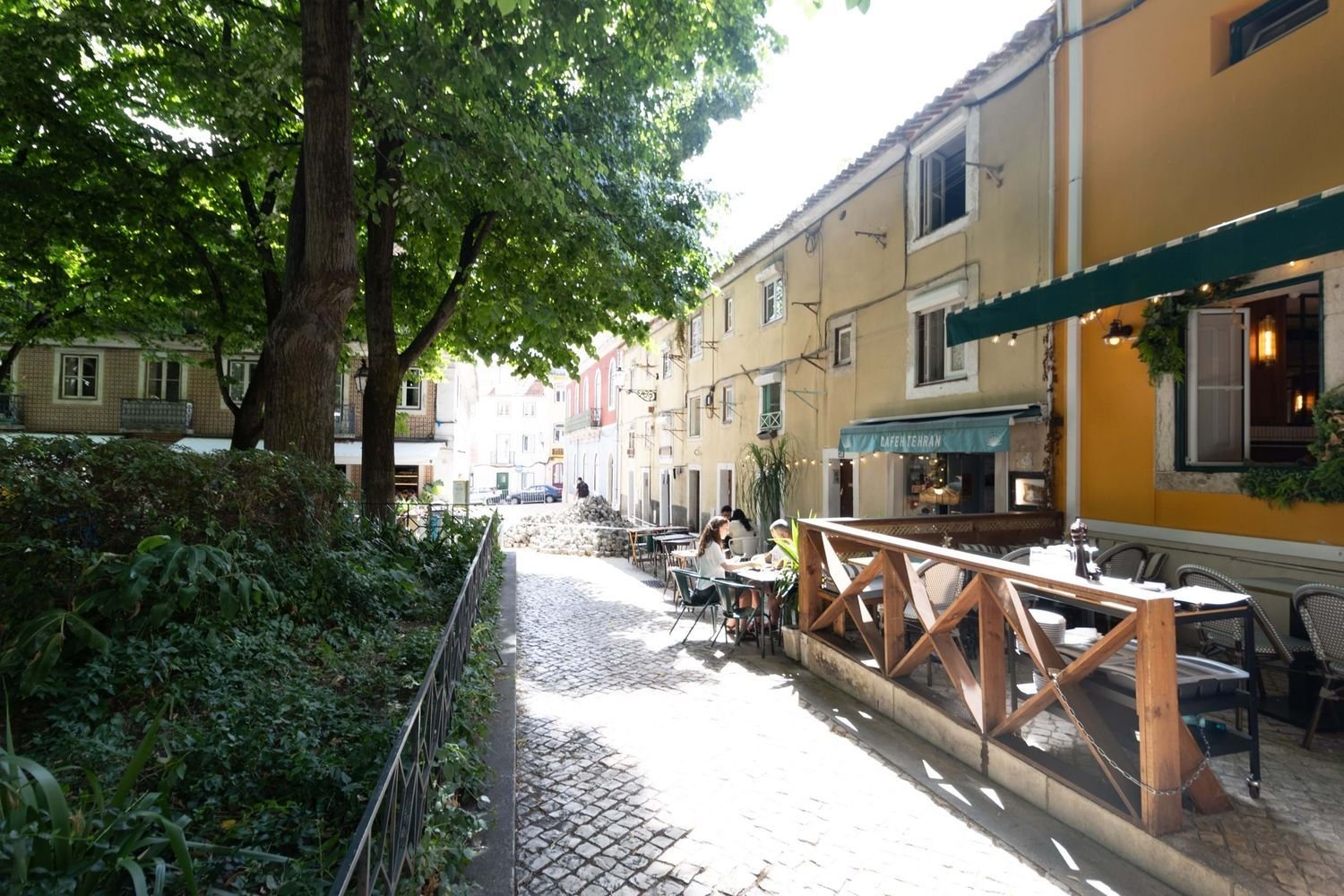 390m² Building in Lisbon, Portugal No. 329604