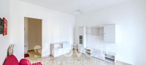 3 rooms Apartment in Varese, Italy No. 262902 4