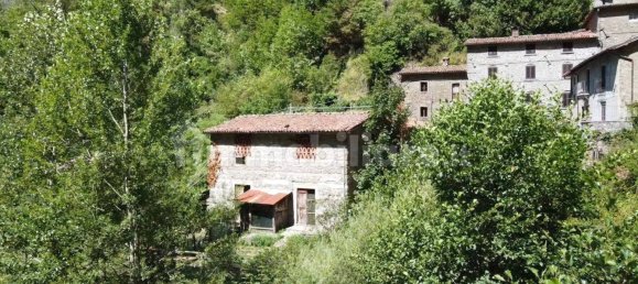 2 bedrooms House in Castiglione di Garfagnana, Italy No. 307433 9