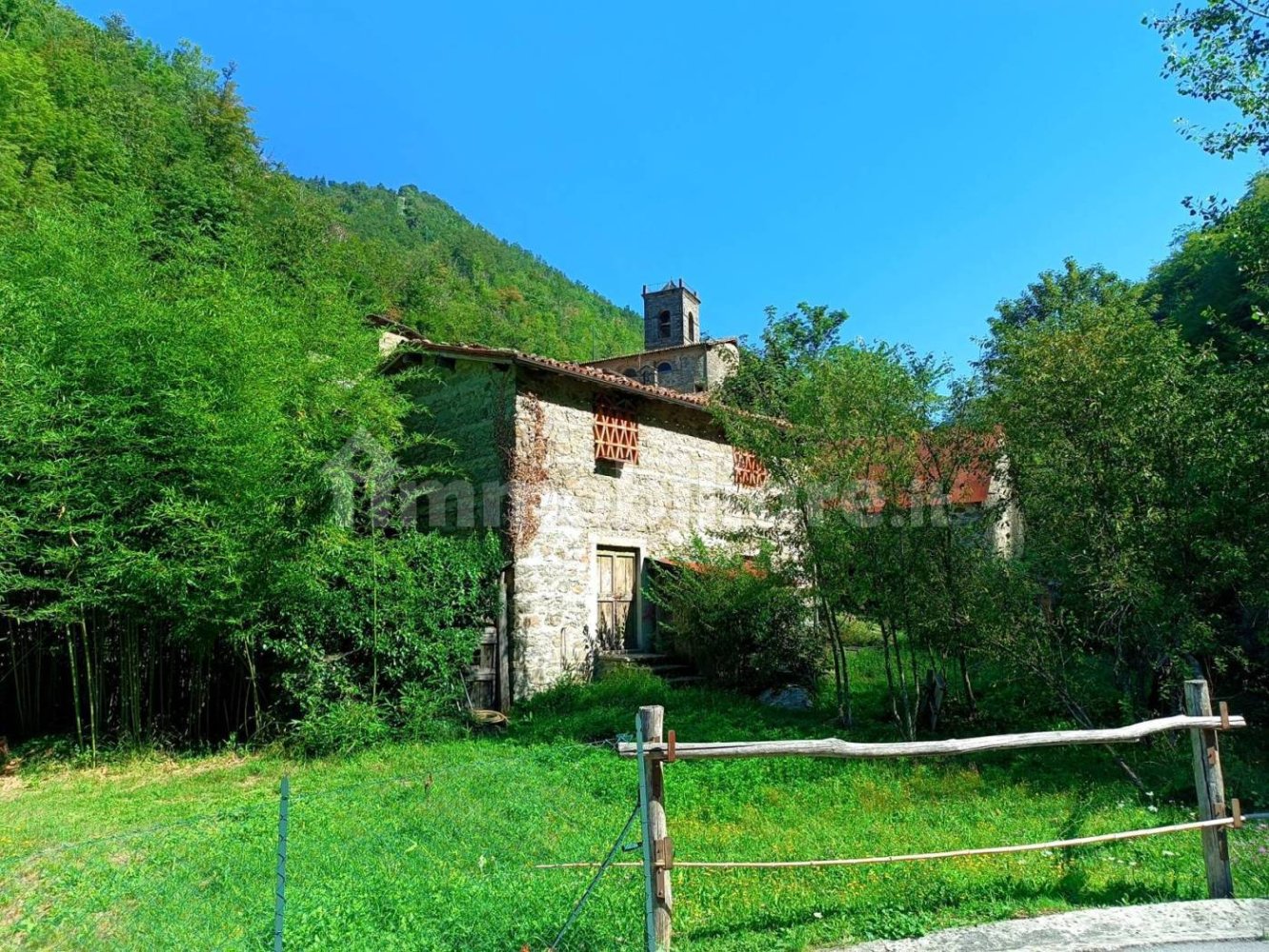 2 bedrooms House in Castiglione di Garfagnana, Italy No. 307433