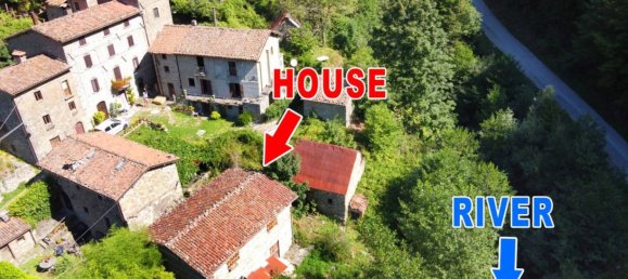 2 bedrooms House in Castiglione di Garfagnana, Italy No. 307433 2