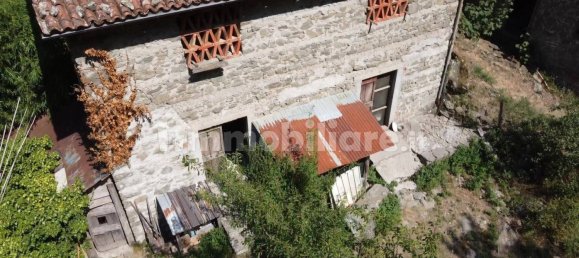 2 bedrooms House in Castiglione di Garfagnana, Italy No. 307433 8