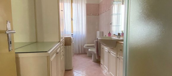 4-salle Appartement à Carmagnola, Italy No. 82346 10