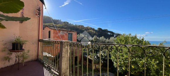 3 Schlafzimmer Wohnung in Lavagna, Italy, Nr. 211511 3