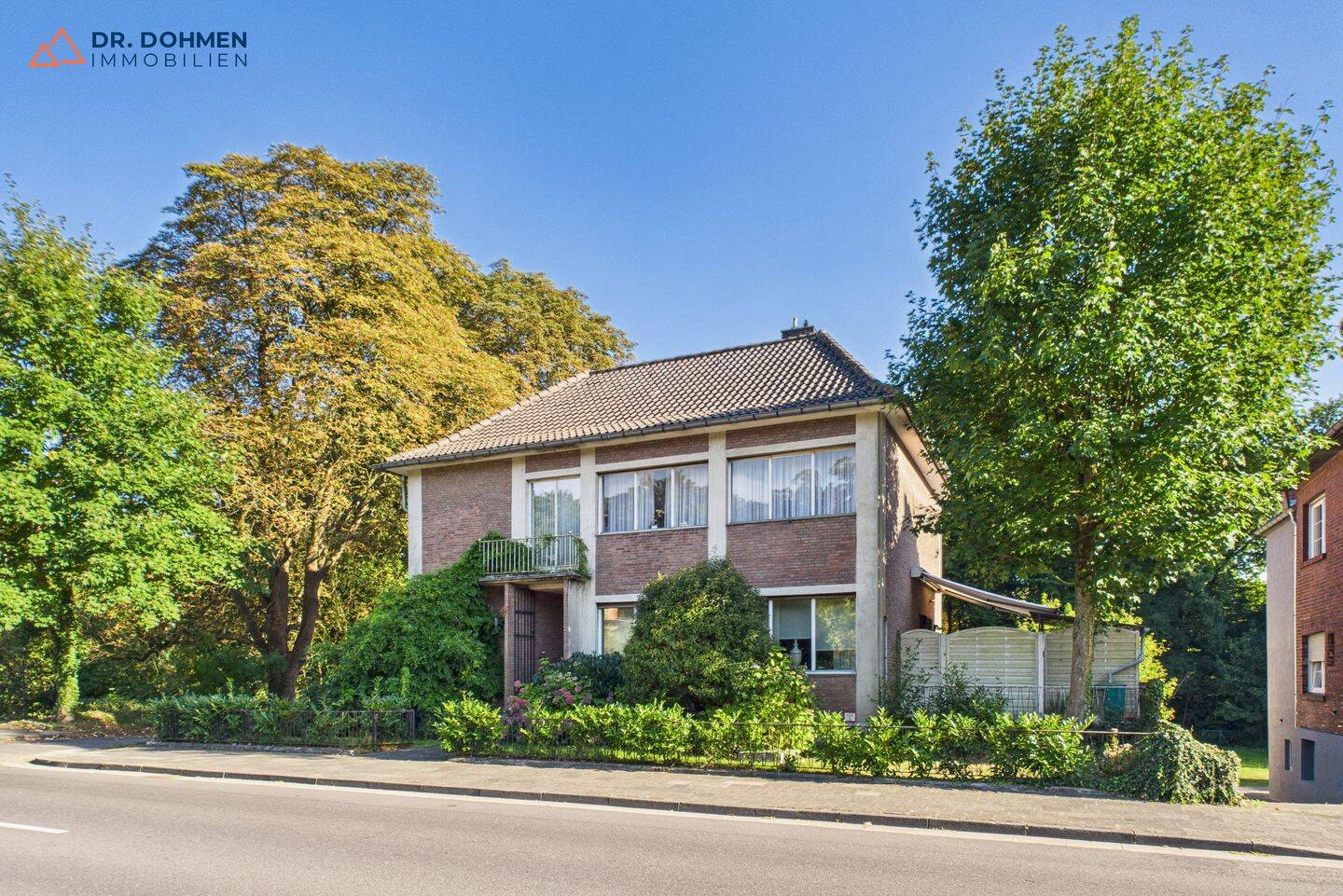 4 bedrooms Commercial property in Heinsberg, Germany No. 278318