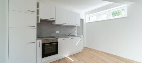 2 rooms Apartment in Penzing, Austria No. 175537 3