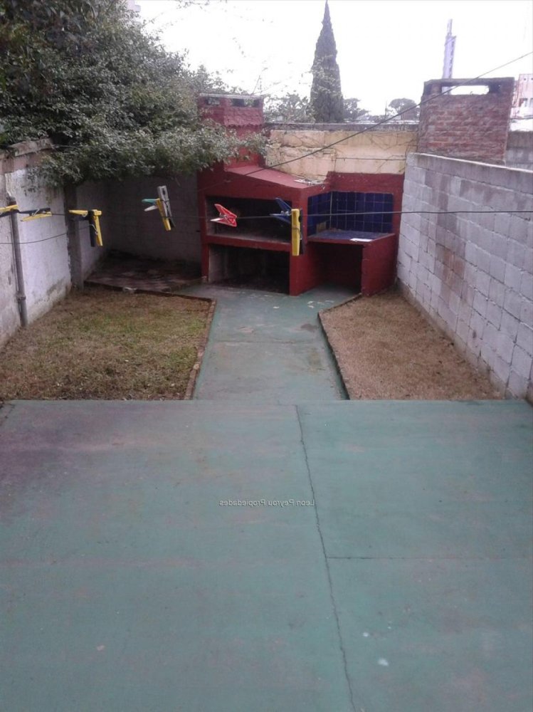 3 bedrooms House in Montevideo, Uruguay No. 9468