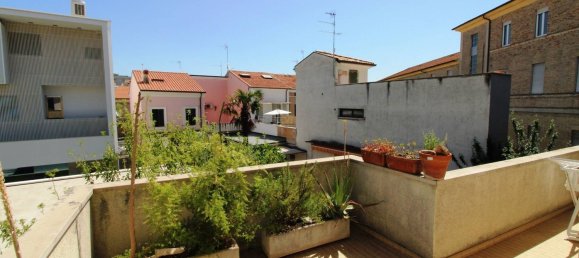 5 bedrooms Apartment in Civitanova Marche, Italy No. 351503 9