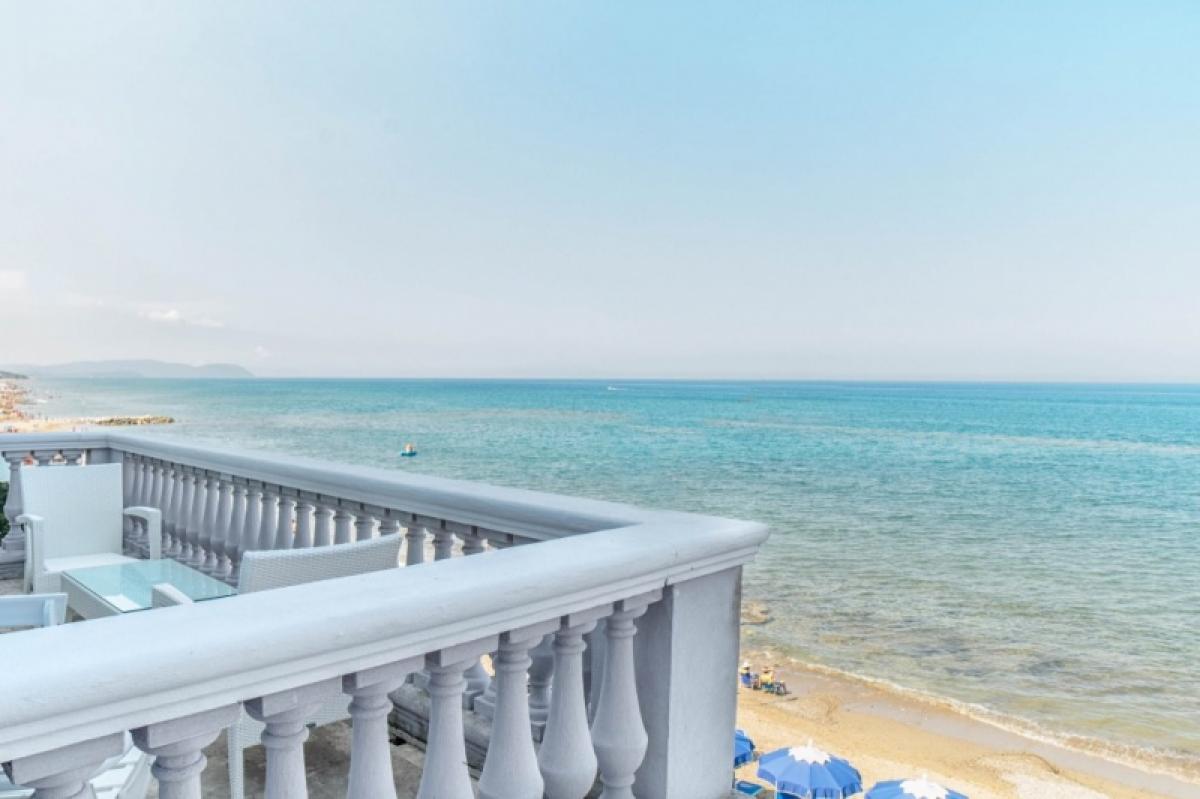 3 bedrooms Apartment in San Vincenzo, Italy No. 260