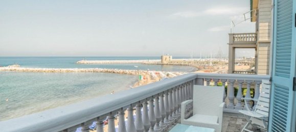 3 bedrooms Apartment in San Vincenzo, Italy No. 260 2