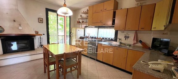 5 rooms Villa in Bellaria Igea Marina, Italy No. 275401 6