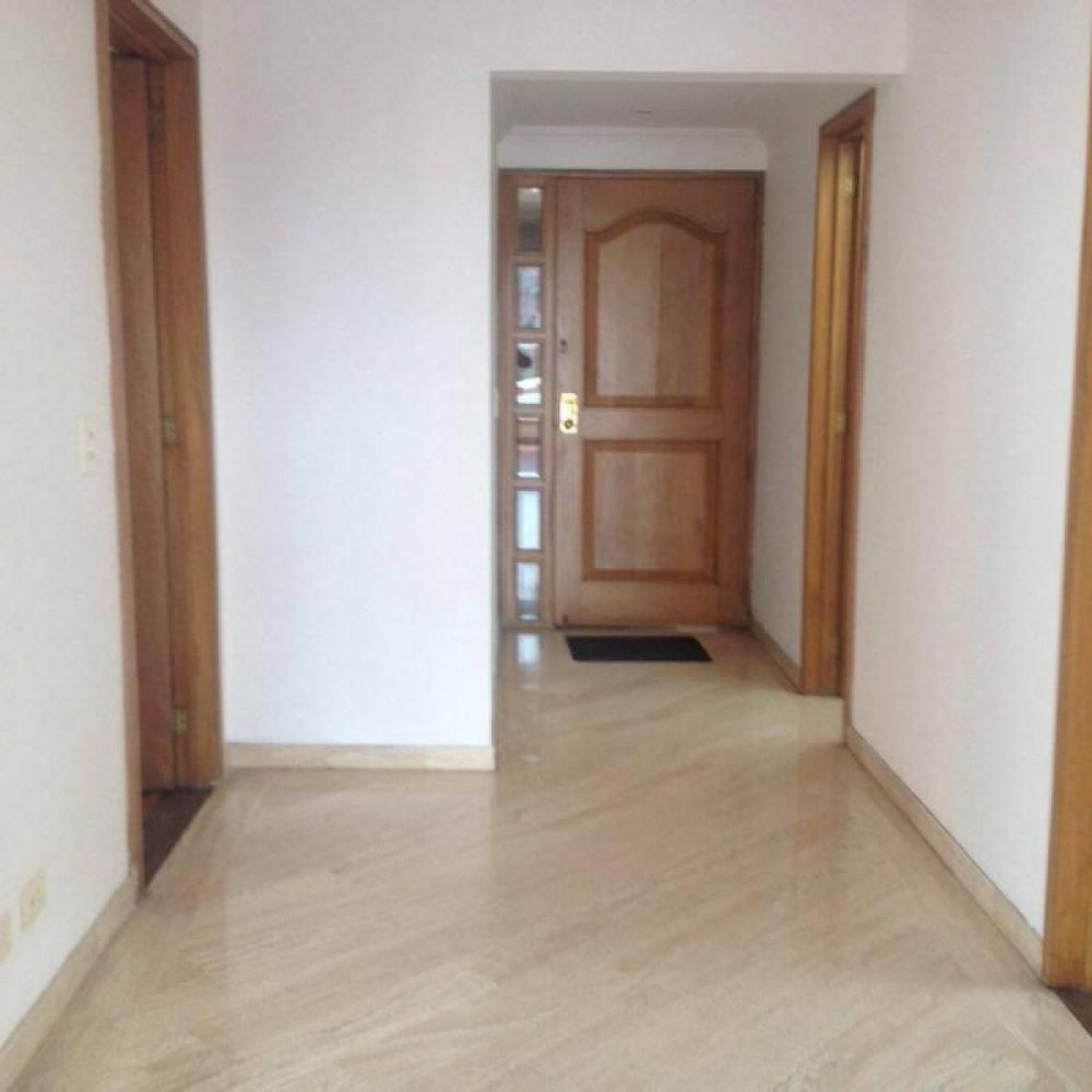 3 bedrooms House in Bogota, Colombia No. 13612