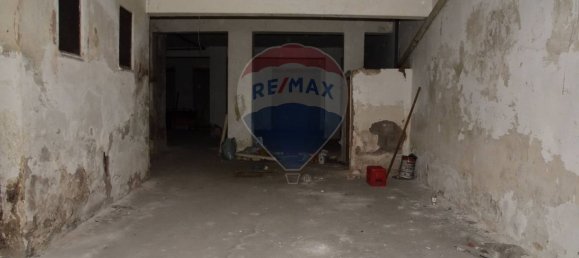 294m² Commercial property in Catania, Italy No. 52559 6