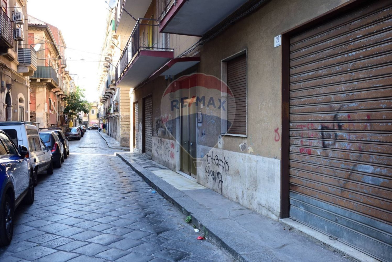 294m² Commercial property in Catania, Italy No. 52559