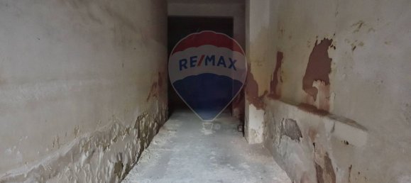 294m² Commercial property in Catania, Italy No. 52559 5