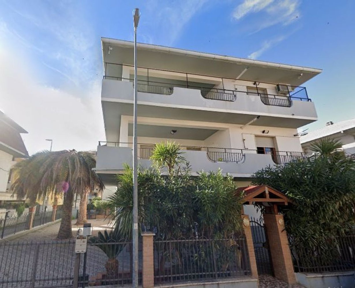 4 غرف نوم شقة في Alba Adriatica, Italy رقم 337039