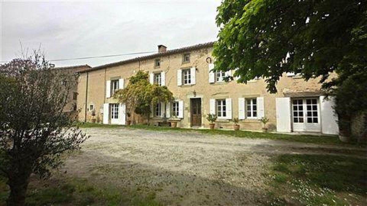 10 bedrooms House in Carcassonne, France No. 26999