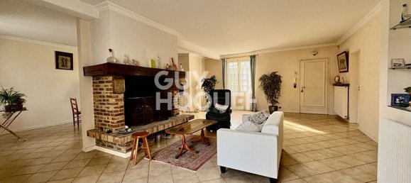 5 bedrooms House in Maisons-Alfort, France No. 136657 2