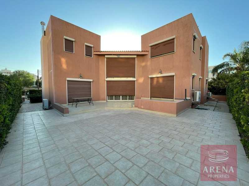 4 Schlafzimmer Villa in Larnaca, Cyprus, Nr. 20107