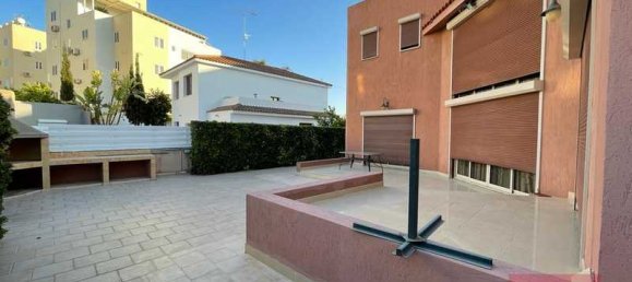 4 Schlafzimmer Villa in Larnaca, Cyprus, Nr. 20107 4
