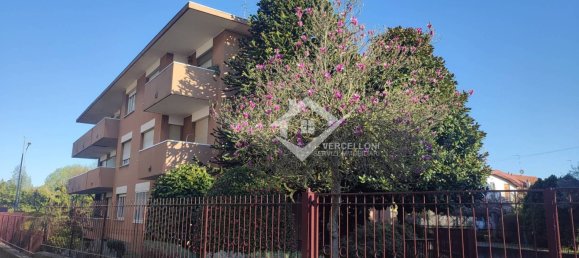 2 Schlafzimmer Wohnung in Novara, Italy, Nr. 169922 31