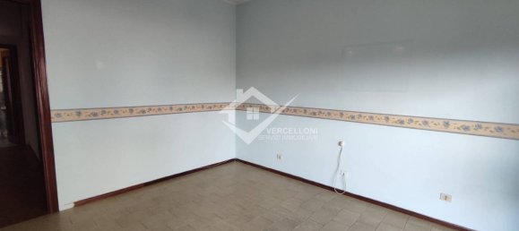 2 Schlafzimmer Wohnung in Novara, Italy, Nr. 169922 18