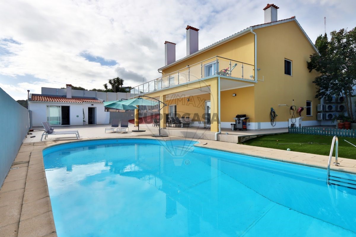 4 bedrooms House in Palmela, Portugal No. 234191