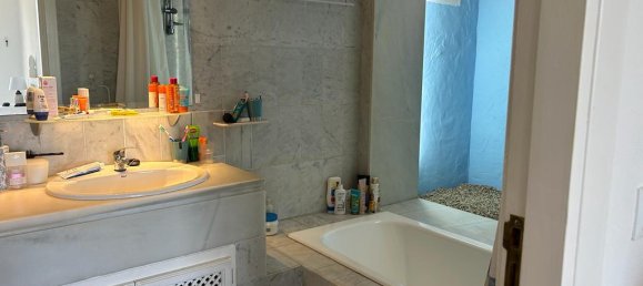 3 bedrooms Villa in La Duquesa, Spain No. 51203 14