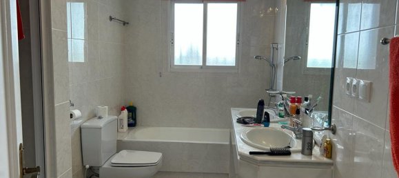 3 bedrooms Villa in La Duquesa, Spain No. 51203 12