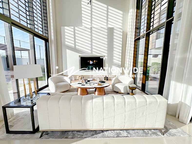 4 bedrooms Villa in Abu Dhabi, UAE No. 95102