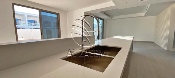 3 bedrooms Townhouse in Yas Island, UAE No. 29827 5