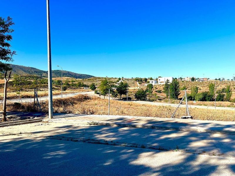 551m² Land in Granada, Spain No. 180110