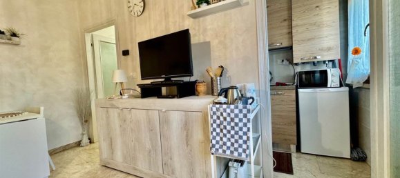 2 rooms Apartment in Venice, Italy No. 2243 8