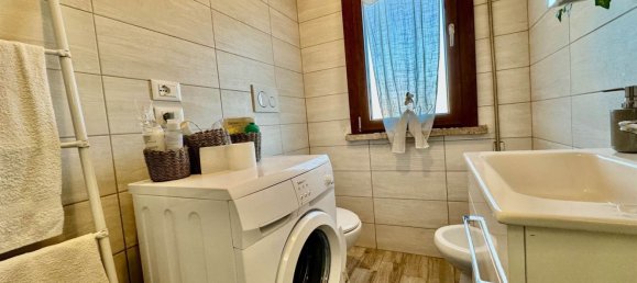 2 rooms Apartment in Venice, Italy No. 2243 2