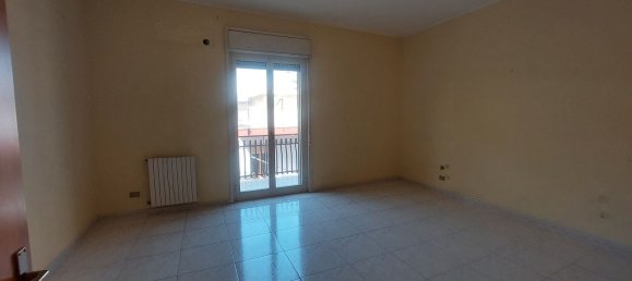 Квартира с 5 комнатами в Патерно, Италия № 48729 5