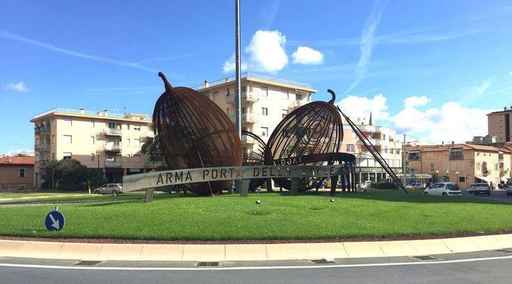 Вилла с 8 спальнями в Таджа, Италия № 237913