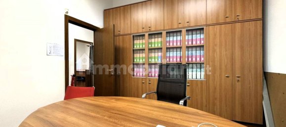 4 rooms Office in Monza, Italy No. 355094 7