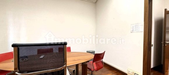 4 rooms Office in Monza, Italy No. 355094 8