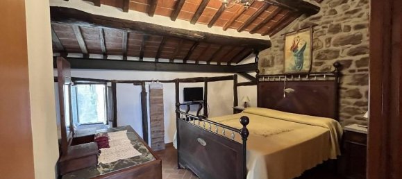 Casa de 2 habitaciónes en Cortona, Italy No. 71031 8