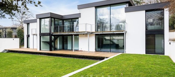 5 bedrooms House in Ville-d'Avray, France No. 181615 2