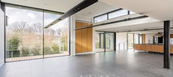 5 bedrooms House in Ville-d'Avray, France No. 181615 9