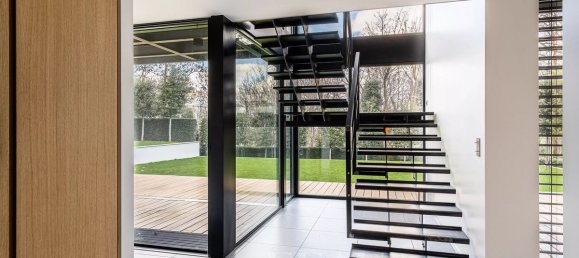 5 bedrooms House in Ville-d'Avray, France No. 181615 23