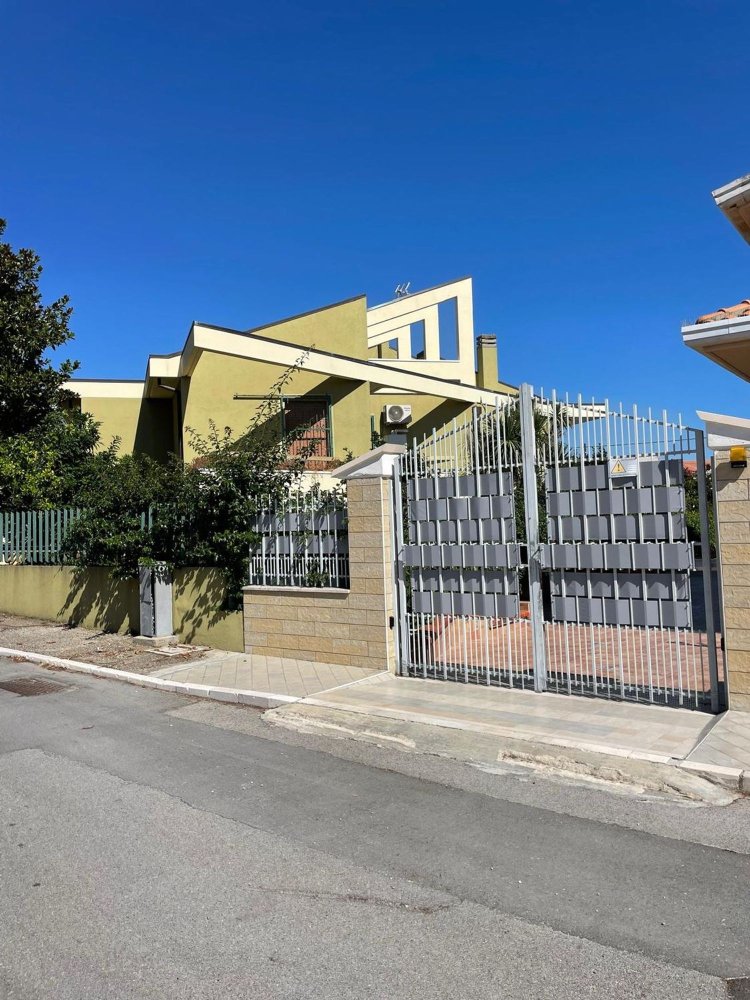 Studio in Petacciato, Italy No. 281622