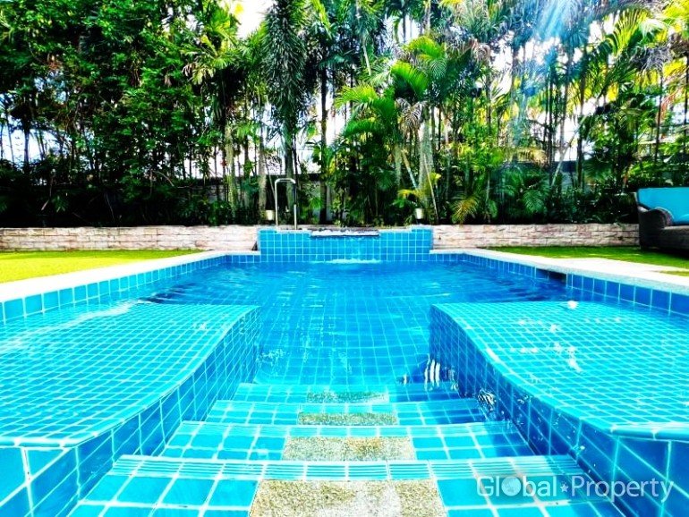 3 chambres Café / restaurant à Pattaya, Thailand No. 24620