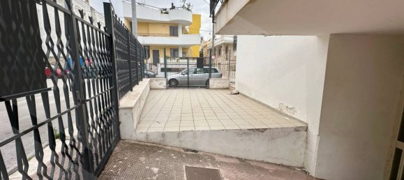 5 rooms House in Capurso, Italy No. 29144 10