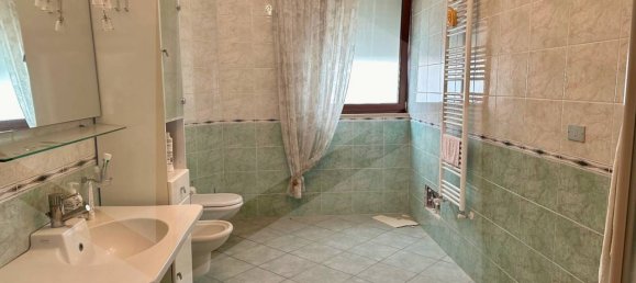 5 rooms House in Capurso, Italy No. 29144 7