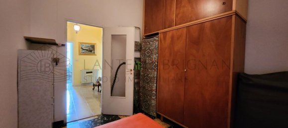 5 rooms Apartment in Ventimiglia, Italy No. 152957 15