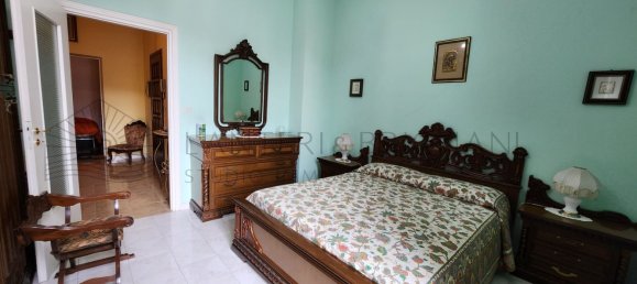 5 rooms Apartment in Ventimiglia, Italy No. 152957 3