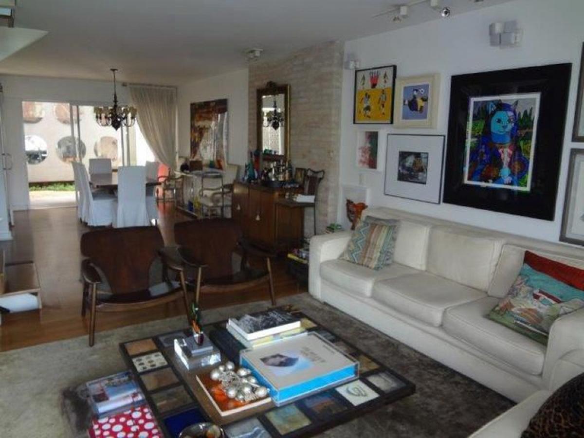 Дом с 3 спальнями в Сан-Паулу, Бразилия № 594350